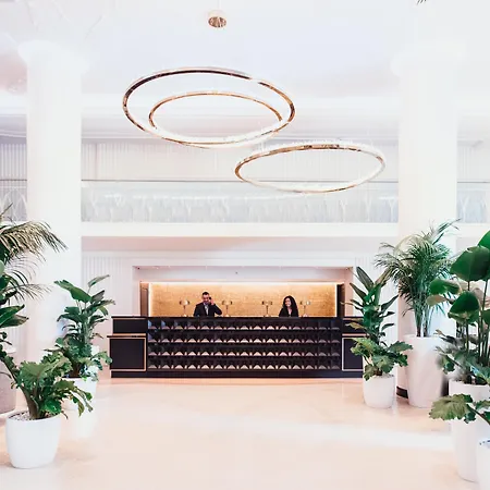 Cadillac Hotel & Beach Club, Autograph Collection-3